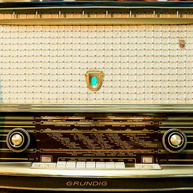   GRUNDIG...   !!!